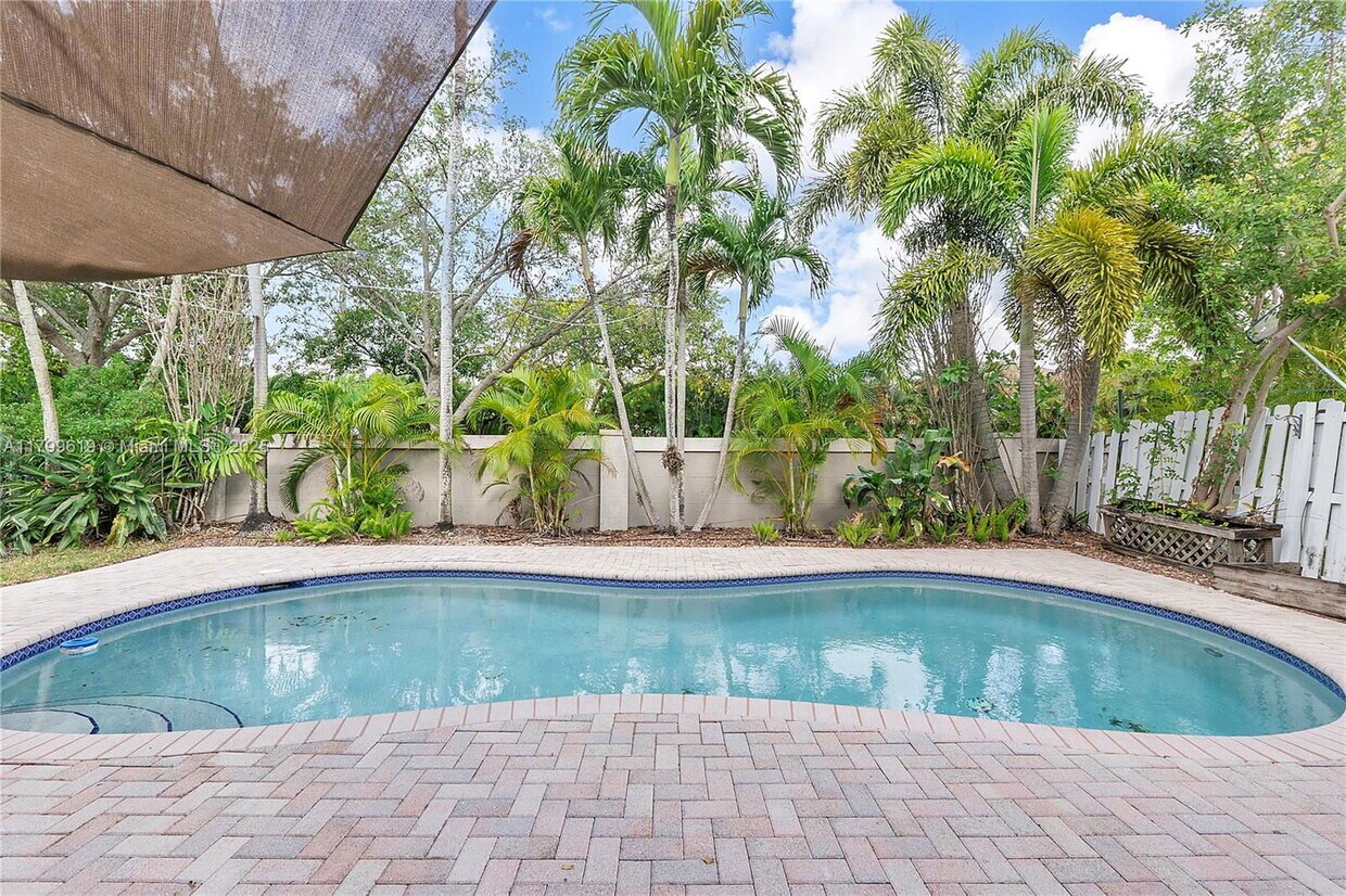 Foto principal - 4945 SW 34th Terrace