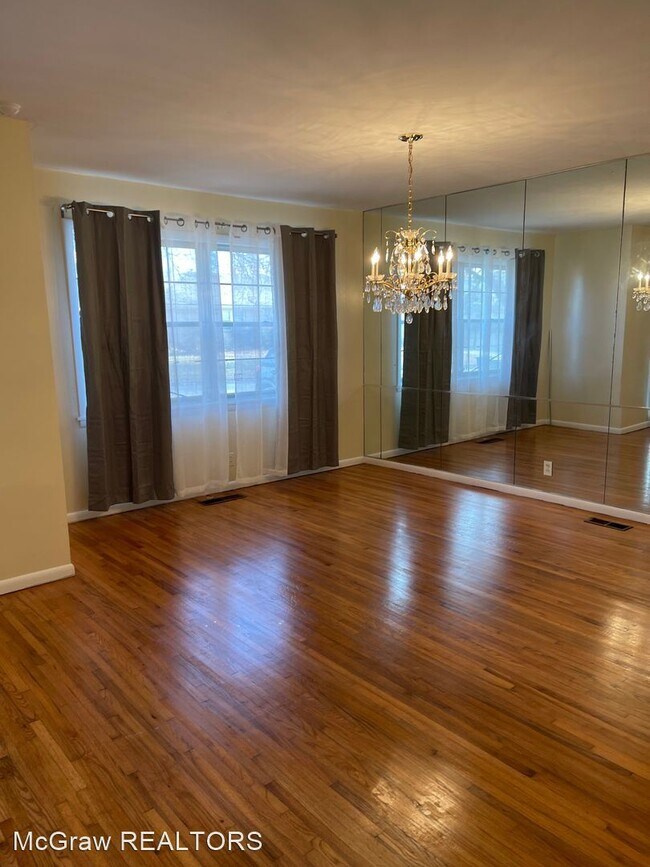 Foto del edificio - 4 br, 3.5 bath House - 3711 S Canton Ave