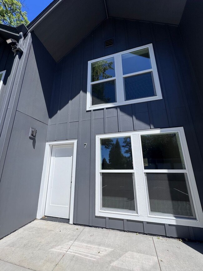Foto del edificio - 5406 NE 34th St