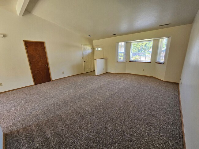 Foto del edificio - Nice home in South Medford