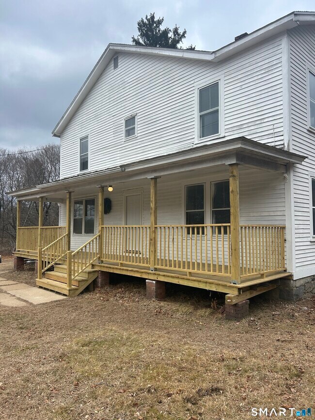 Foto del edificio - 162 Pinney Hill Rd