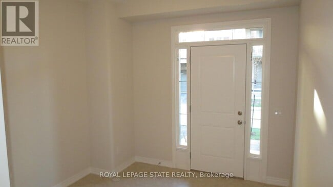 Building Photo - 12 Waterview Dr