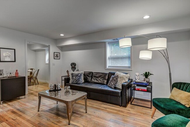 Building Photo - 301 Glen Iris Dr NE