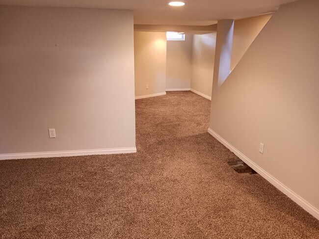 SÓTANO - 2738 N 11th St