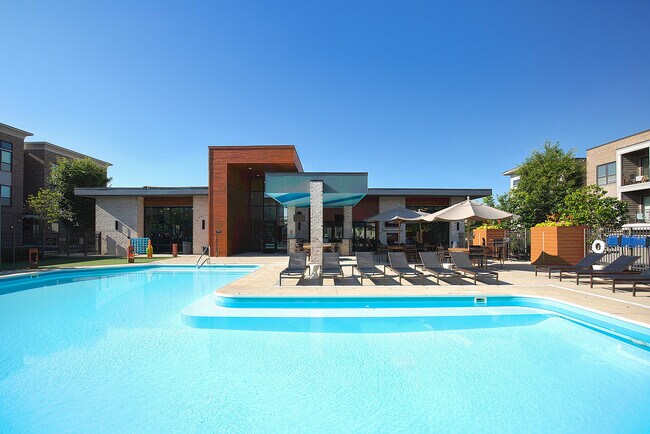 Piscina - Tuller Flats
