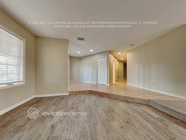 Building Photo - 9305 Pebble Creek Dr