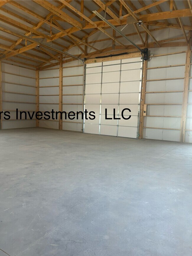 Building Photo - 15069 SW 20th St