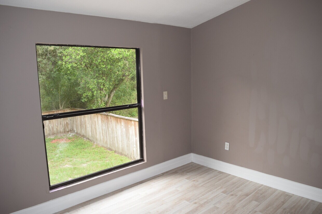 Primary Photo - 5108 Whiteway Dr