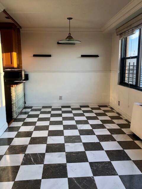 Building Photo - 201 St Pauls Ave