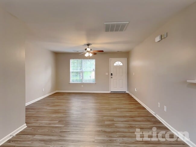 Foto del edificio - 9514 Parkridge Dr