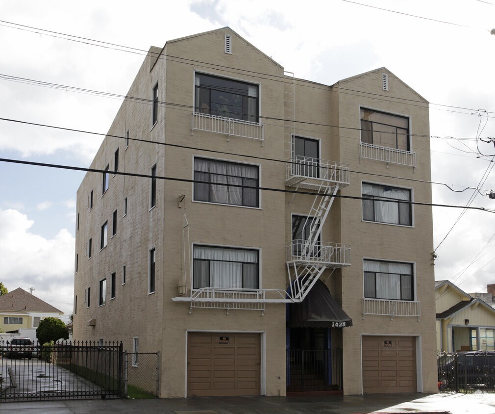 Primary Photo - 1428 35th Ave