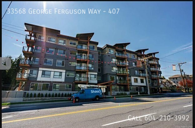 Building Photo - Updated Condo near Downtown Abbotsford