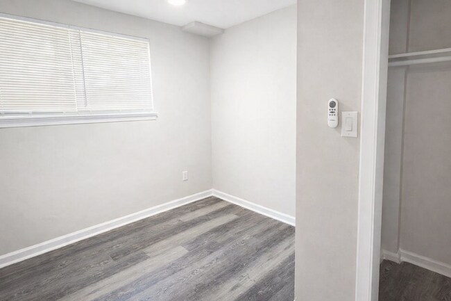 Foto del edificio - 2026 Move-In Special – $500 LEASE SIGNING BONUS!! Comfortable 2BR Condo with Easy Metro Access