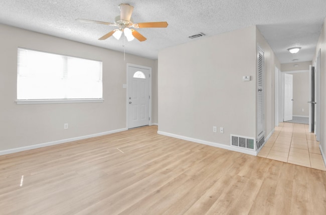 Building Photo - 4516 Marshall St