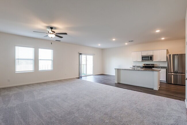 Foto del edificio - 5713 Texas Palm Dr