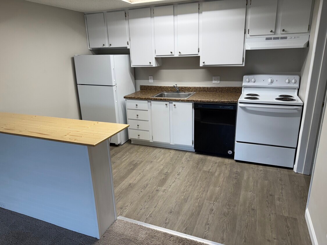 Foto principal - Longwood Apts
