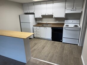 Building Photo - Longwood Apts