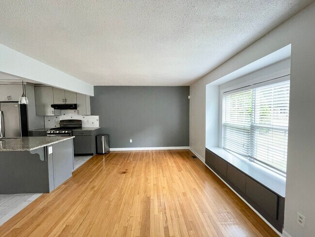 Building Photo - Saint Andrews