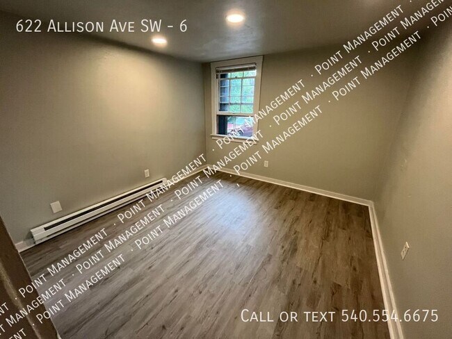 Building Photo - 622 Allison Ave SW