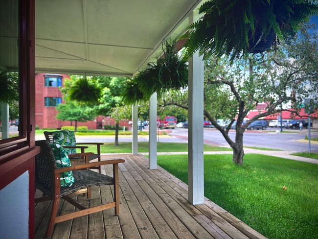 Foto del edificio - The Ideal TC Downtown Retreat