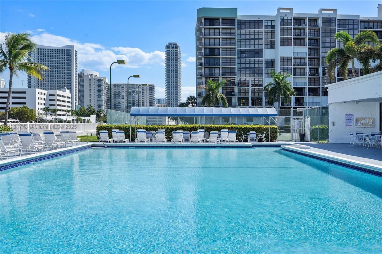 Foto principal - 600 Parkview Dr
