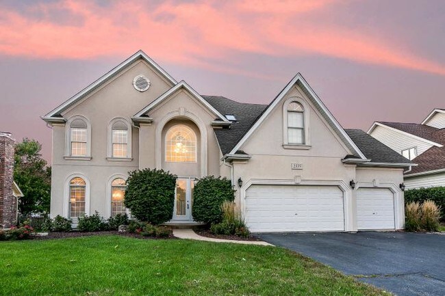 Foto del edificio - 4 bedroom in Naperville IL 60565