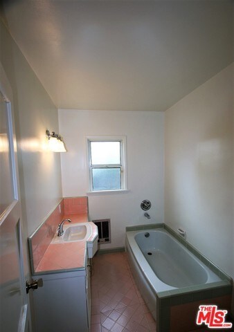 Building Photo - 2715 Bagley Ave