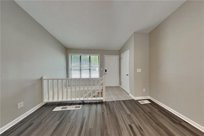 Foto del edificio - 1702 Hickory Grove Trail NW