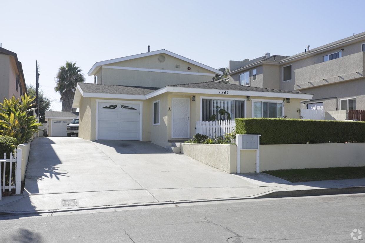 Primary Photo - 7862 Newman Ave