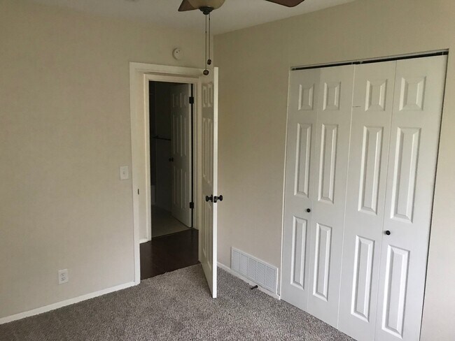 Foto del edificio - Come see this beautiful 3/2 1243 sq ft home