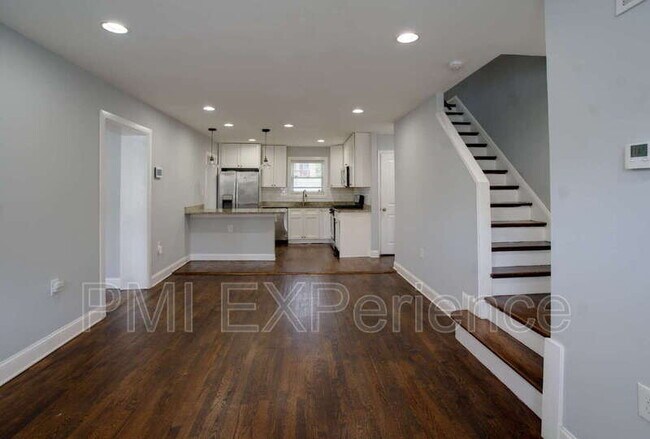 Foto del edificio - 2304 Lakewood St