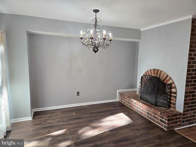 Building Photo - 36 Gatehouse Ln