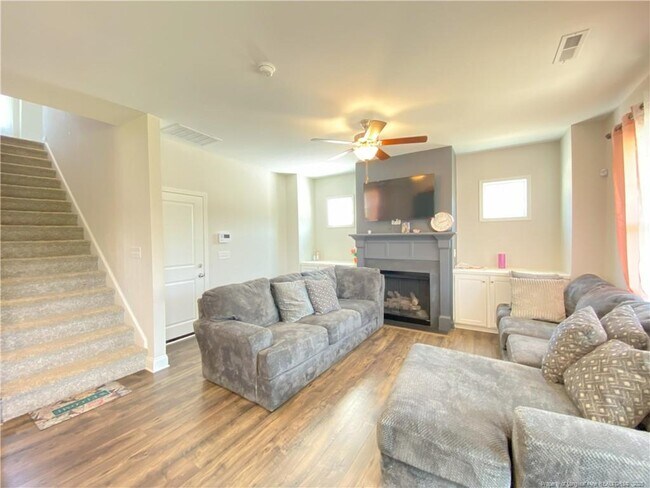 Foto del edificio - 5944 Rosser Pittman Rd