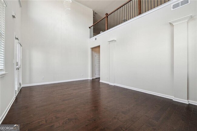 Foto del edificio - 3373 Shoals Ridge Dr