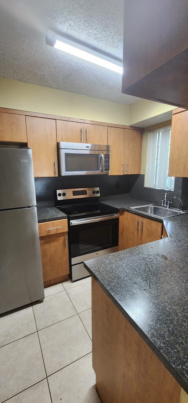 Building Photo - 17440 NW 67th Pl