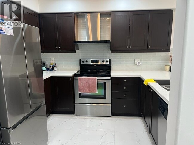 Photo du bâtiment - 522 Banffshire Crescent