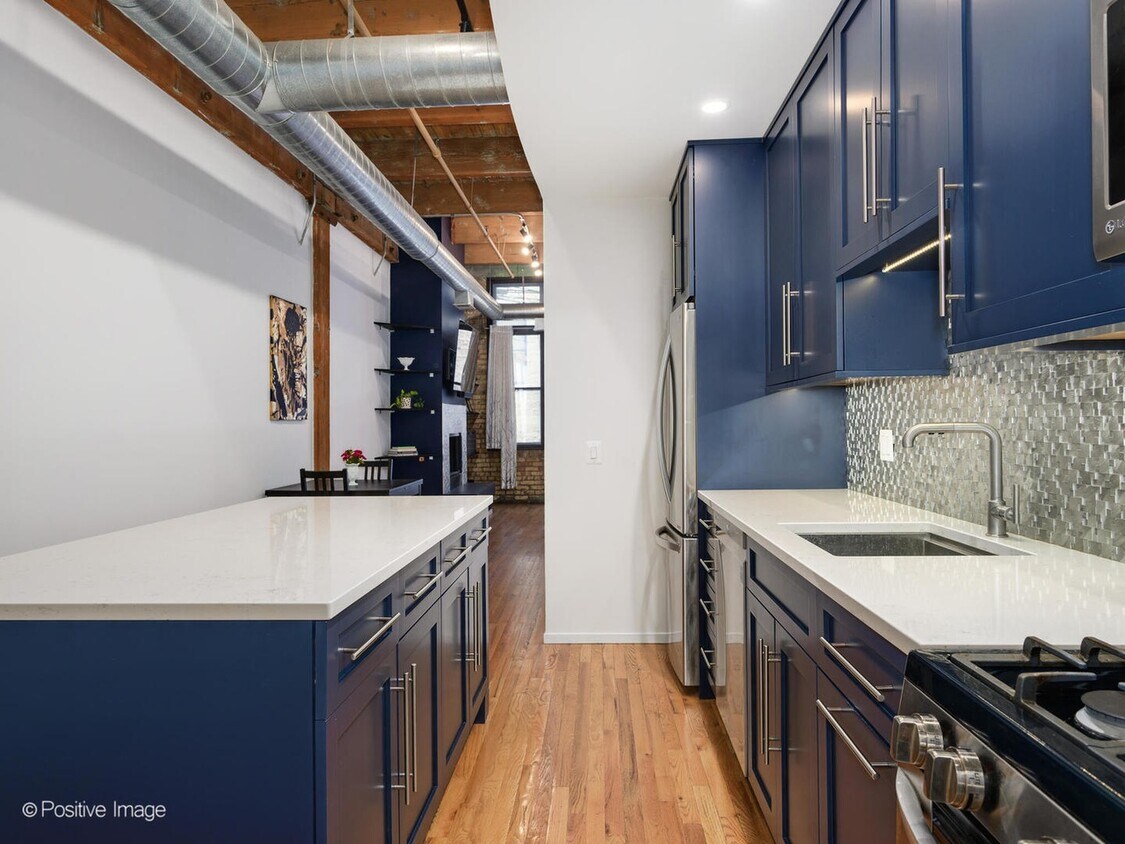 Cocina - 2300 W Wabansia Ave