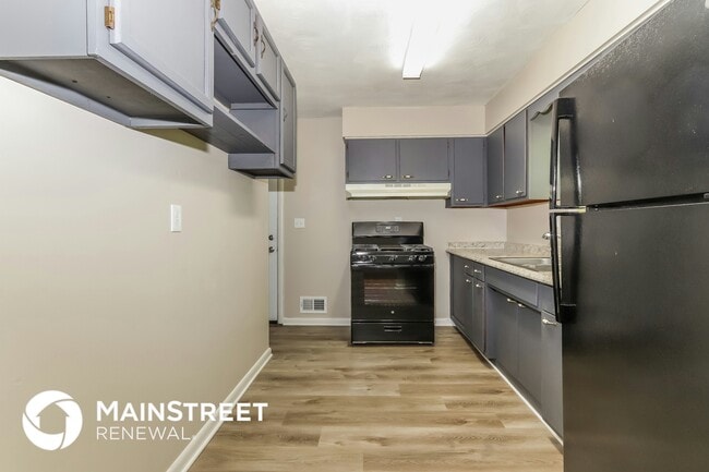 Building Photo - 303 Elk River Dr