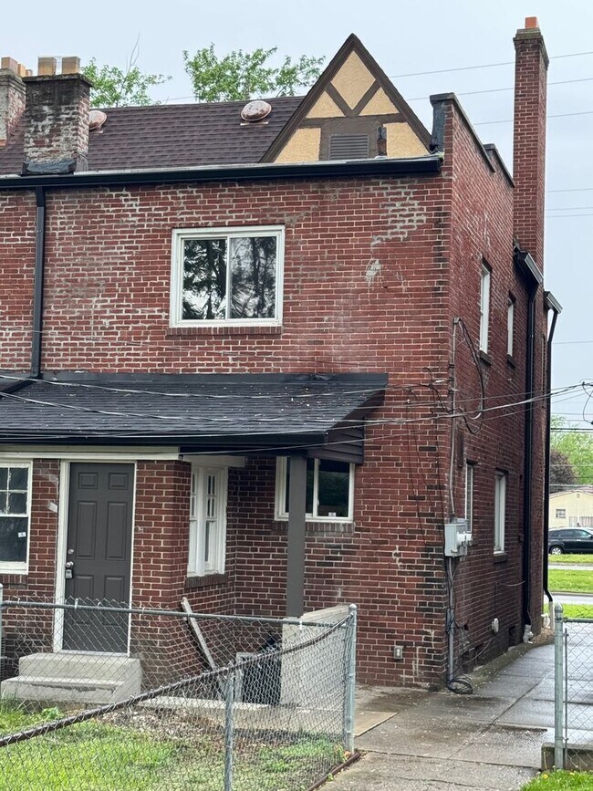 Foto del edificio - 3002-3004 Cleveland Ave
