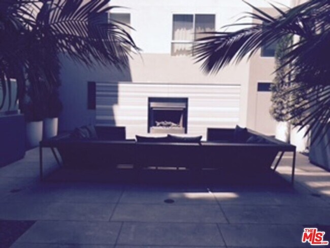 Foto del edificio - 1730 Sawtelle Blvd