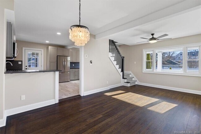 Foto del edificio - 221 Townsend Ave