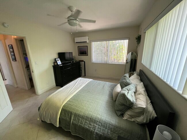 Foto del edificio - 4316 Sea Grape Dr