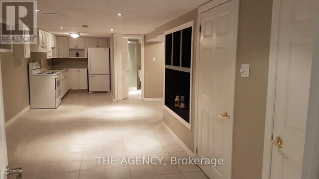 Photo du bâtiment - 236 Demaine Crescent