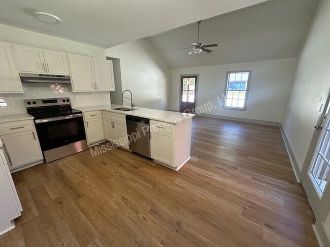 Foto del edificio - 3BR/3BA For Rent