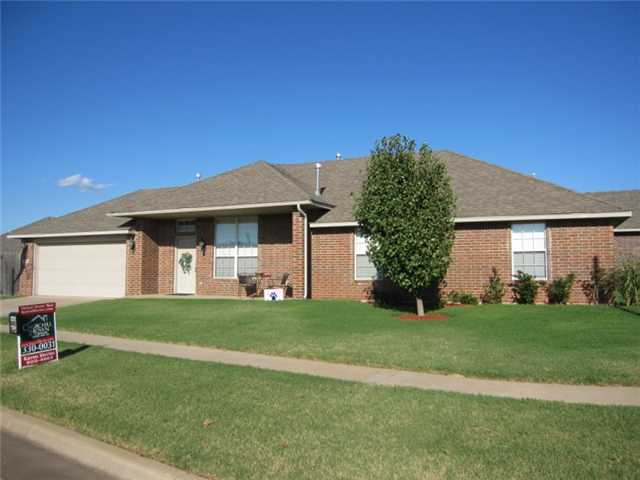Primary Photo - 17600 Gold Dr
