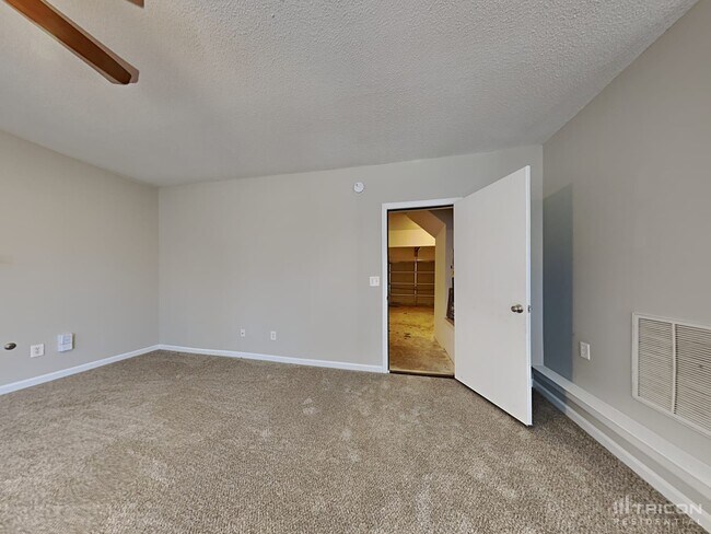 Building Photo - 4811 Heather Mill Trace