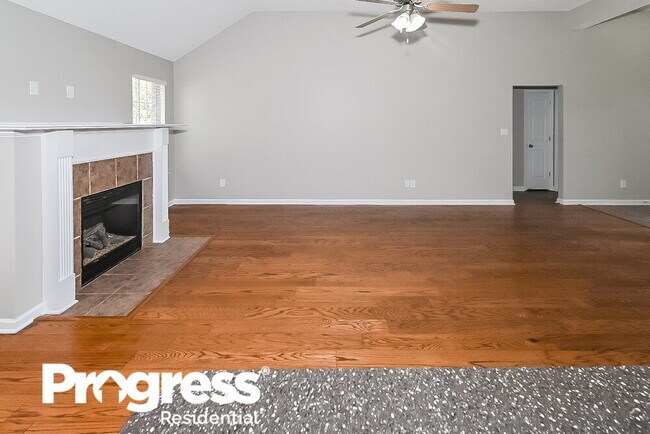 Building Photo - 884 Keebler Dr