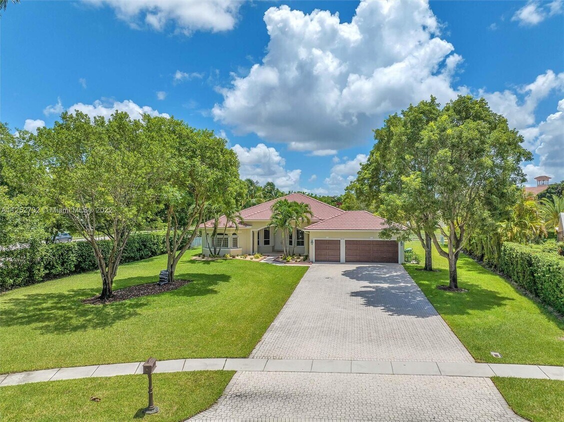 16310 Paddock Ln, Weston, FL 33326 House Rental in Weston, FL