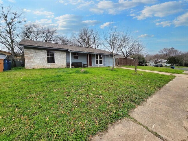 Foto del edificio - Charming 3-Bed, 1.5-Bath Home in Austin!