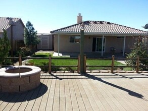 Building Photo - 16376 Appletree Ln